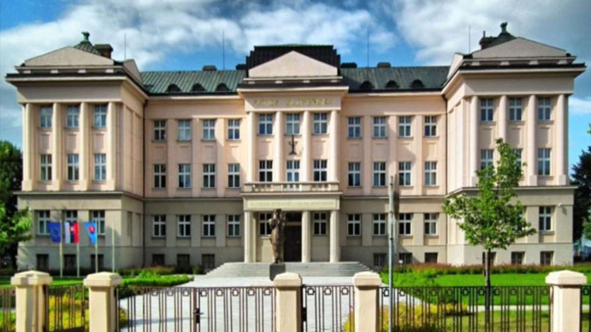 Erfahren Sie mehr über den Tag der Matica slovenská in der Slowakei, an dem die bedeutendste wissenschaftliche und kulturelle Institution des Landes, gegründet im Jahr 1863, geehrt wird. Erfahren Sie mehr über den Tag der Matica slovenská in der Slowakei, an dem die bedeutendste wissenschaftliche und kulturelle Institution des Landes, gegründet im Jahr 1863, geehrt wird.