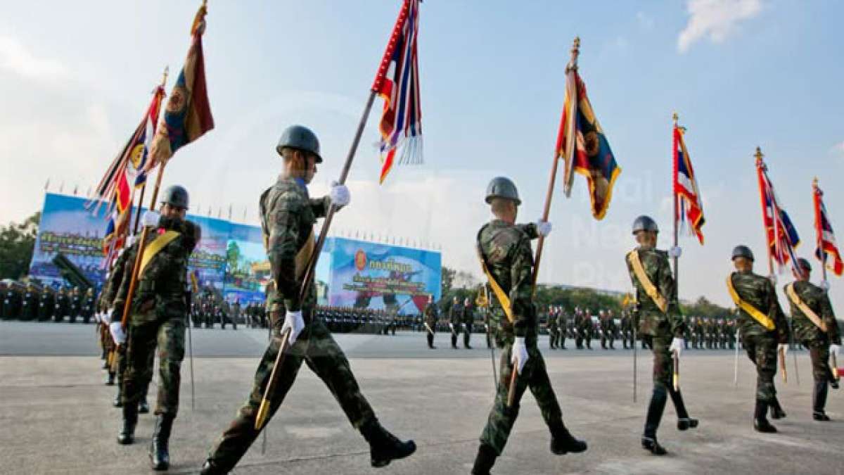 Feiere den Tag der Königlich Thailändischen Streitkräfte und erlebe die Ehre des historischen Elefantenduells von König Naresuan. Feiere den Tag der Königlich Thailändischen Streitkräfte und erlebe die Ehre des historischen Elefantenduells von König Naresuan.