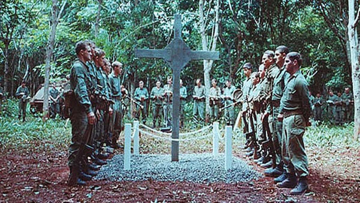 Gedenken Sie der Schlacht von Long Tan und der australischen Beteiligung am Vietnamkrieg. Gedenken Sie der Schlacht von Long Tan und der australischen Beteiligung am Vietnamkrieg.