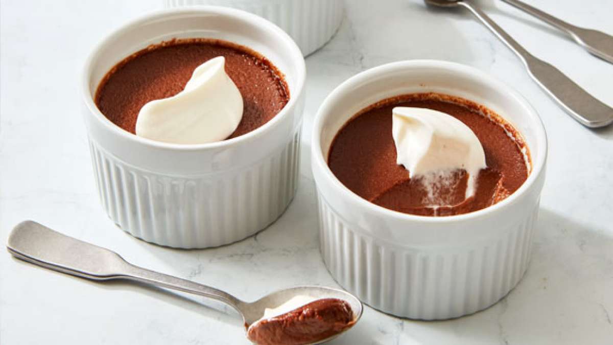Feiern Sie den Nationalen Pots-de-Creme-Tag in den USA und entdecken Sie das köstliche Erbe dieser cremigen Desserts aus Frankreich. Feiern Sie den Nationalen Pots-de-Creme-Tag in den USA und entdecken Sie das köstliche Erbe dieser cremigen Desserts aus Frankreich.
