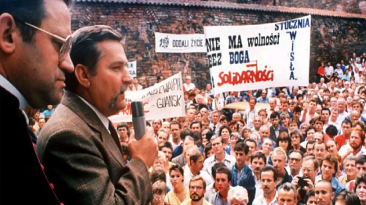 Erleben Sie den Tag der Solidarität und der Freiheit in Polen: Ein historischer Moment, der den Weg zum Sturz des Kommunismus ebnete. Erleben Sie den Tag der Solidarität und der Freiheit in Polen: Ein historischer Moment, der den Weg zum Sturz des Kommunismus ebnete.