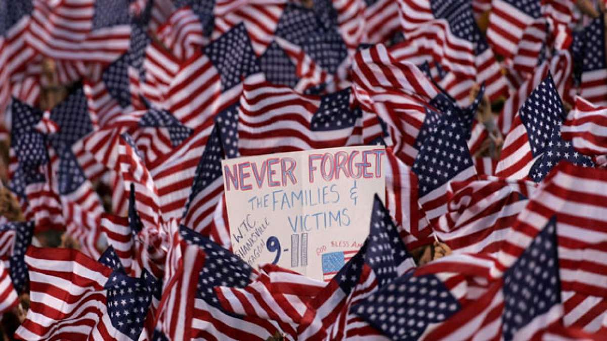 Gedenken Sie den Opfern der 9/11-Anschläge: Patriot Day in den Vereinigten Staaten am 11. September. Gedenken Sie den Opfern der 9/11-Anschläge: Patriot Day in den Vereinigten Staaten am 11. September.
