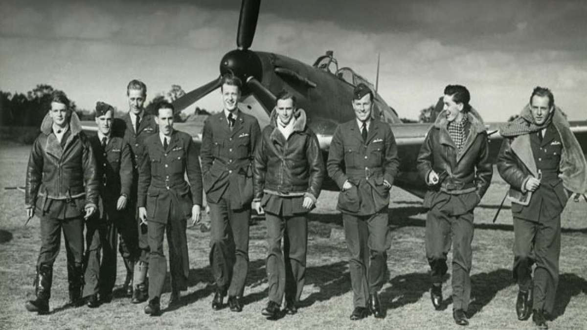 Ehren Sie den Tag der Luftschlacht um England: Ein historisches Luftduell, das Großbritanniens Schicksal formte. Ehren Sie den Tag der Luftschlacht um England: Ein historisches Luftduell, das Großbritanniens Schicksal formte.