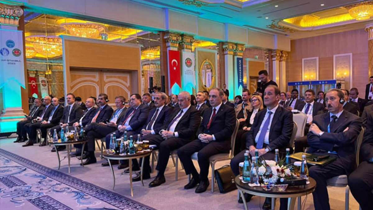 Der Tag der Staatsanwälte in Aserbaidschan wird jährlich am 1. Oktober zu Ehren der Mitarbeiter der Generalstaatsanwaltschaft begangen.