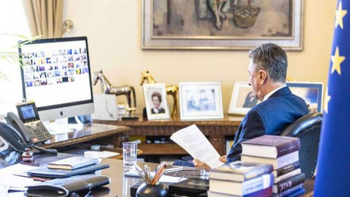 Feiern Sie den Tag der Souveränität in Slowenien und entdecken Sie die historische Bedeutung des Abzugs der jugoslawischen Volksarmee im Jahr 1991.