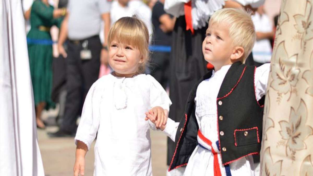 Entdecken Sie Kroatien, das Land der größten Trüffel, reich an UNESCO-Gütern und Heimat der einzigartigen Zlatni rat.