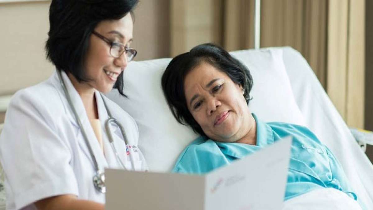 Tauchen Sie ein in die faszinierende Geschichte des Nationalen Gesundheitstags in Indonesien, der 1959 mit einer mutigen Maßnahme begann: Sukarno's Einsatz von DDT, um Malariamücken zu besiegen.