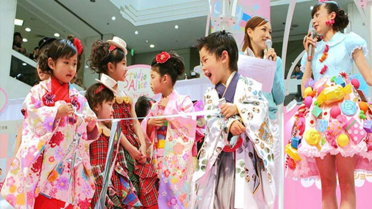 Erleben Sie Shichi-Go-San in Japan, einen herzerwärmenden Tag des Gebets für das gesunde Wachstum von Kleinkindern.