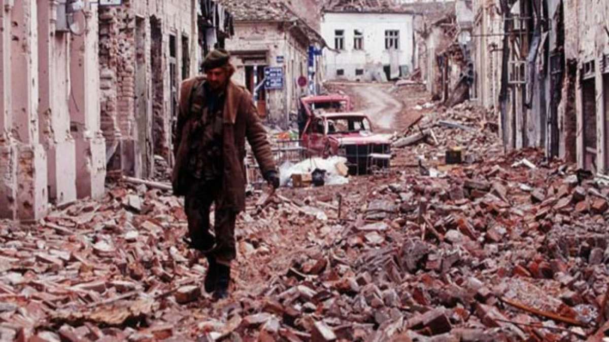 Gedenken Sie den Helden von Vukovar 1991 - Ein bewegender Tag des Gedenkens an die Opfer und Heldenhaftigkeit während der 87-tägigen Belagerung. Gedenken Sie den Helden von Vukovar 1991 - Ein bewegender Tag des Gedenkens an die Opfer und Heldenhaftigkeit während der 87-tägigen Belagerung.