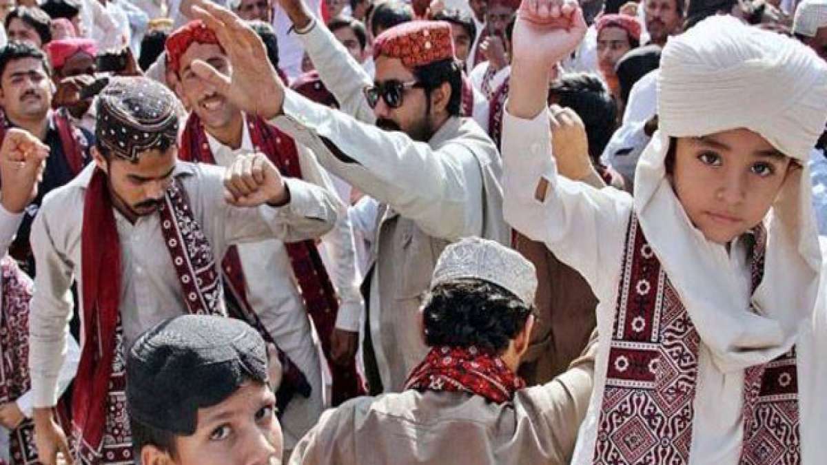 Feiern Sie die faszinierende Sindhi-Kultur am Sindhi-Kulturtag, einem farbenfrohen Fest, das die Liebe zur Kunst, Musik, Mystik und Tradition der Sindhis zelebriert.