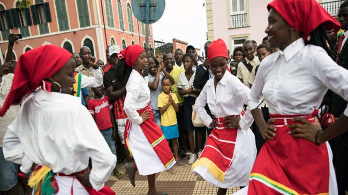 Tag von São Tomé: Ein Tag des Feierns und des Stolzes für die Inselbewohner, die ihre Geschichte und Kultur feiern.