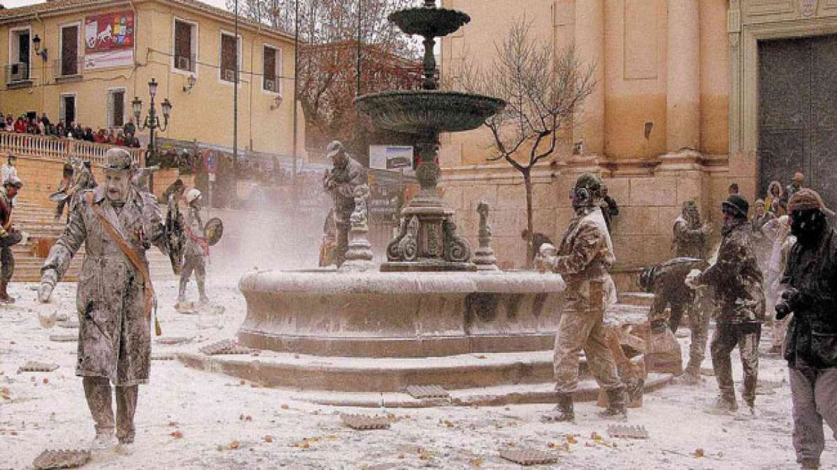 Feiern Sie das einzigartige Fest der Heiligen Unschuldigen in Spanien und Lateinamerika, das dem traditionellen Aprilscherz ähnelt. Feiern Sie das einzigartige Fest der Heiligen Unschuldigen in Spanien und Lateinamerika, das dem traditionellen Aprilscherz ähnelt.