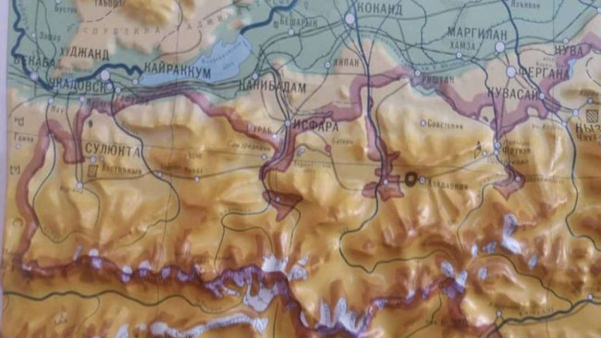 Kirgisistan ehrt die Menschen, die sich für die nachhaltige Nutzung des Landes einsetzen. Kirgisistan ehrt die Menschen, die sich für die nachhaltige Nutzung des Landes einsetzen.