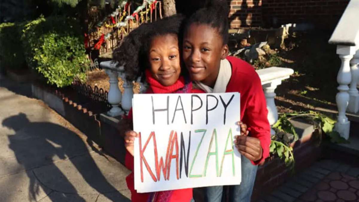 Der letzte Tag von Kwanzaa, bekannt als Karamu Ya Imani, wird am 31.