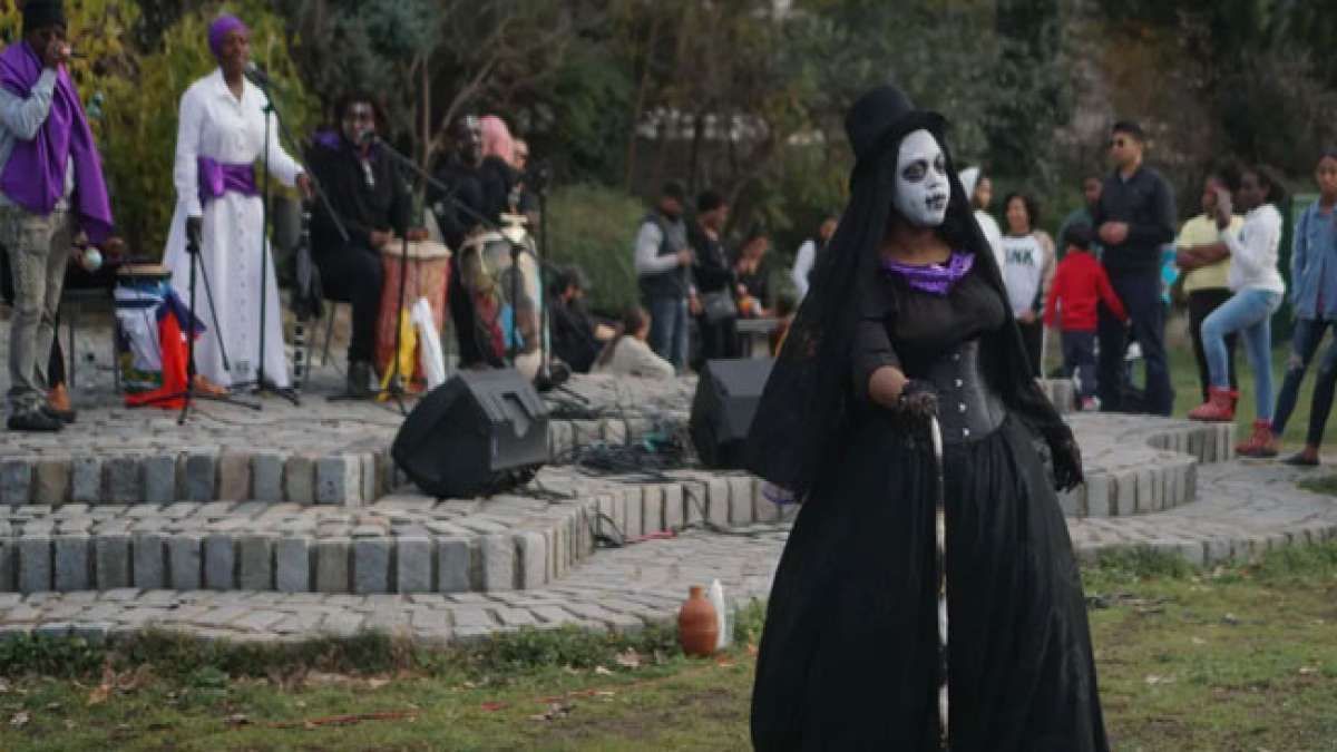 Der Tag der Ahnen ist ein Feiertag in Haiti, der am 2. Januar begangen wird, um das Andenken an die Gründer des Landes und die Kämpfer für die Unabhängigkeit zu ehren.