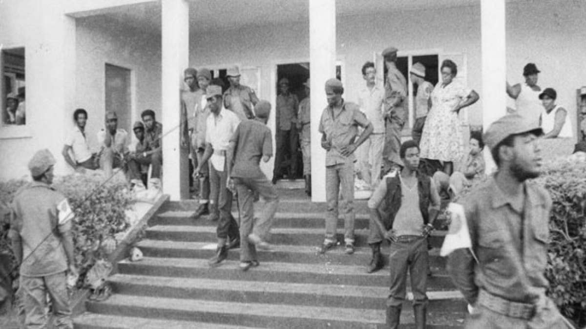 Grenada feiert den Tag der Revolution und erinnert an den historischen 13. März 1979, als das New Jewel Movement (NJM) erfolgreich die Macht ergriff und die Revolutionäre Volksregierung (PRG) ausrief. Grenada feiert den Tag der Revolution und erinnert an den historischen 13. März 1979, als das New Jewel Movement (NJM) erfolgreich die Macht ergriff und die Revolutionäre Volksregierung (PRG) ausrief.