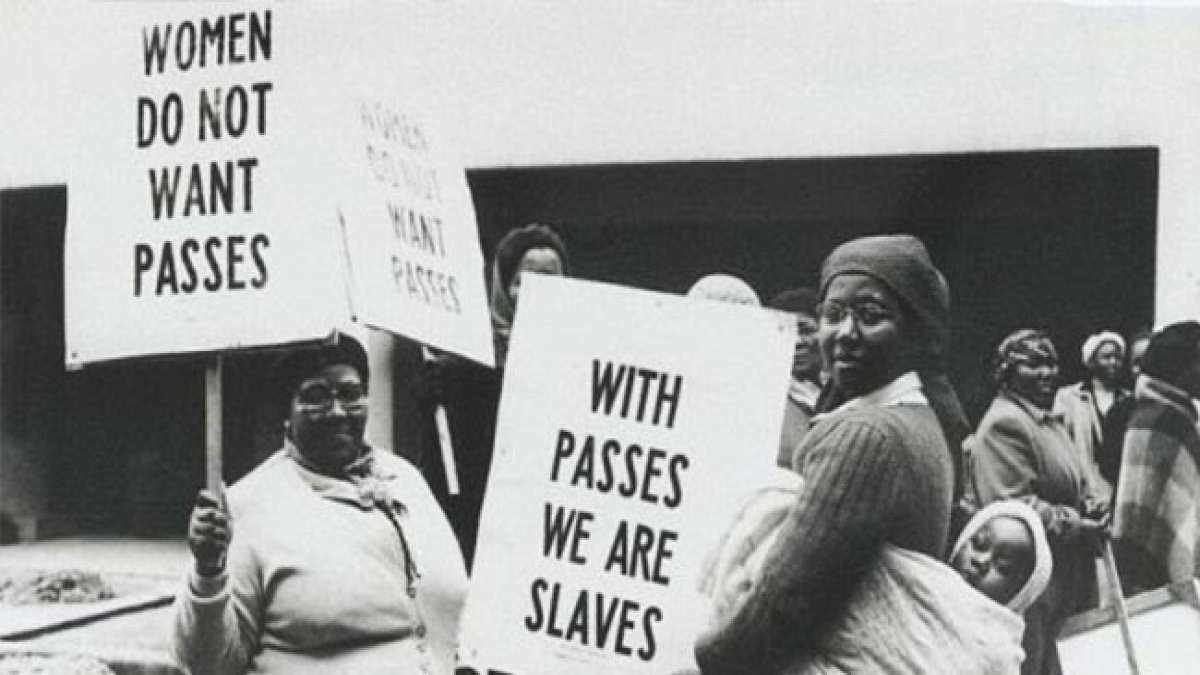 Gedenken Sie am Tag der Menschenrechte in Südafrika den mutigen Aktivisten von Sharpeville, die am 21. März 1960 für ihre Rechte einstanden. Gedenken Sie am Tag der Menschenrechte in Südafrika den mutigen Aktivisten von Sharpeville, die am 21. März 1960 für ihre Rechte einstanden.
