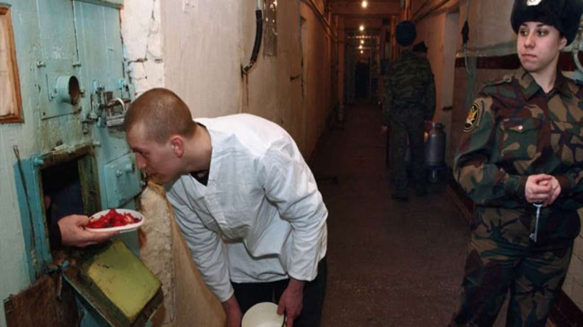 Russische junge Freiwillige feiern ihre Arbeit: "Frühlingswoche der Freundlichkeit". Russische junge Freiwillige feiern ihre Arbeit: "Frühlingswoche der Freundlichkeit".