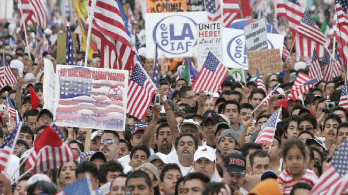 Feiern Sie den Tag der Loyalität in den USA, an dem wir stolz unsere Verbundenheit mit Amerikas Freiheit und Erbe zelebrieren.