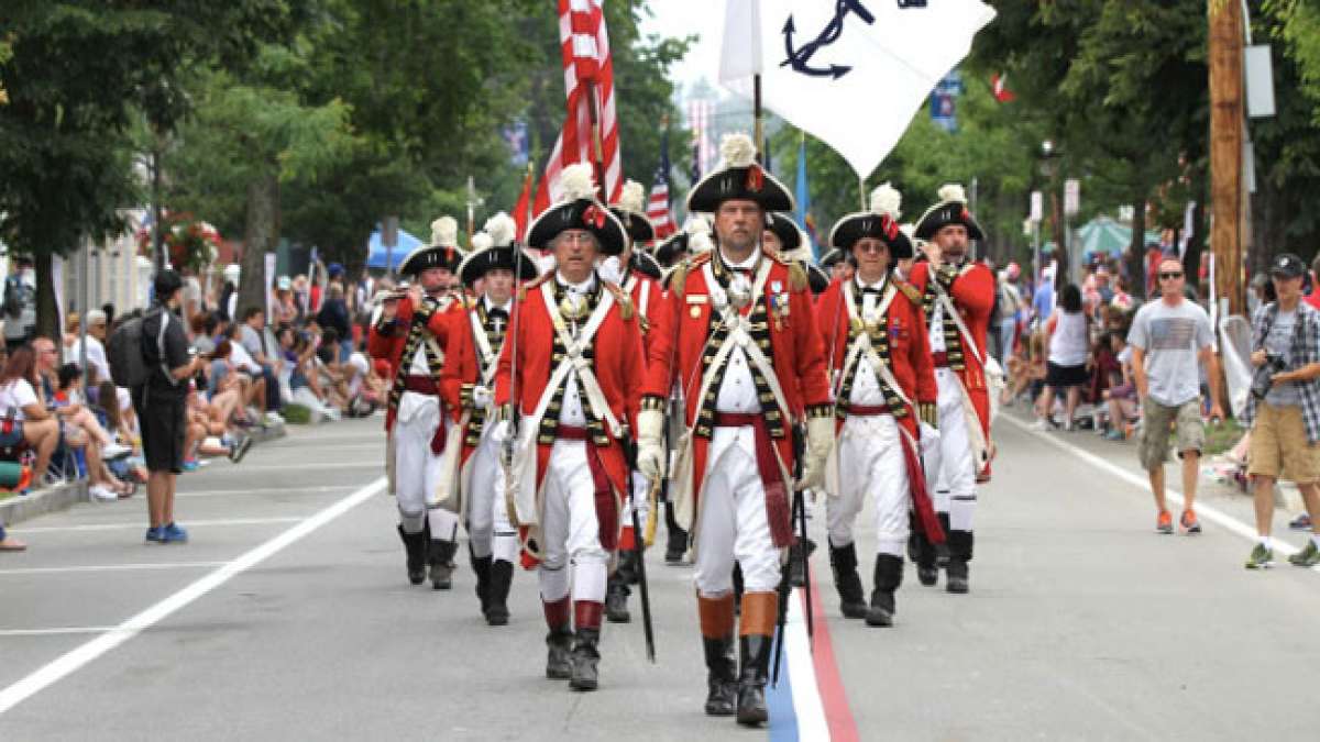 Feiern Sie den Unabhängigkeitstag von Rhode Island, USA, und tauchen Sie ein in die Geschichte dieses Bundesstaats, der bereits am 4. Mai 1776 seine Unabhängigkeit erklärte