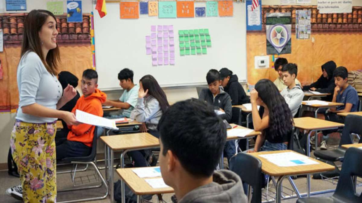 Feiern Sie den National Teacher Appreciation Day in Kalifornien, USA, und zeigen Sie Ihre Wertschätzung für Lehrerinnen und Lehrer während der National Teacher Appreciation Week.