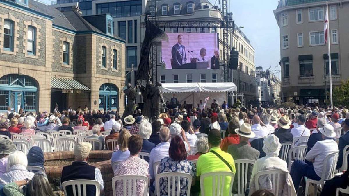 Feiern Sie den Tag der Befreiung auf Jersey, der historischen Insel im Ärmelkanal.