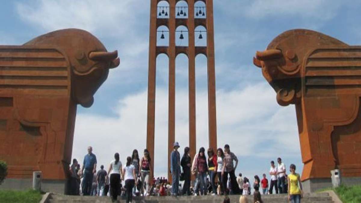 Armenien feiert Sieg von Sardarapat: Schlacht rettete Nation vor Vernichtung. Armenien feiert Sieg von Sardarapat: Schlacht rettete Nation vor Vernichtung.