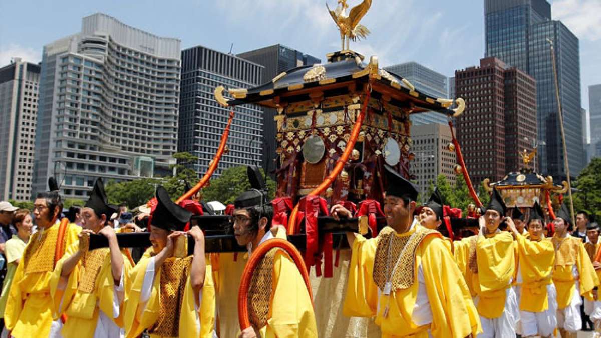 Erleben Sie das beeindruckende Sanno-Festival in Japan, eines der drei großen Feste von Edo und eines der bedeutendsten Festivals im Land. Erleben Sie das beeindruckende Sanno-Festival in Japan, eines der drei großen Feste von Edo und eines der bedeutendsten Festivals im Land.
