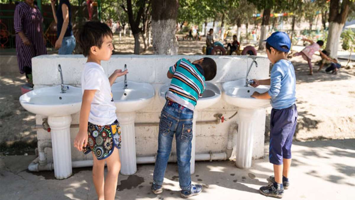 Kirgisistan feiert am dritten Sonntag im Juni den Tag der Wasserwerker. Der Feiertag ist eine Gelegenheit, den Menschen zu danken, die dafür sorgen, dass wir sauberes Wasser haben.
