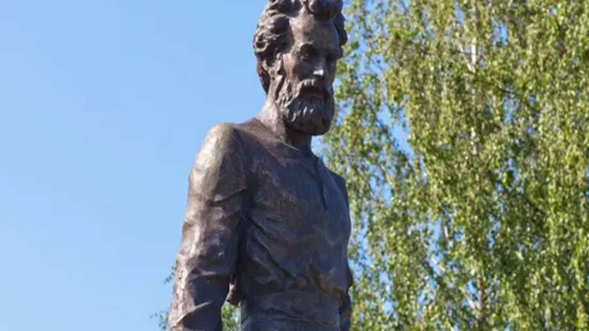 Russland feiert am 15. Juli den Tag des Ethnographen, um die Erinnerung an Nikolai Nikolajewitsch Miklukho-Maclay, einen der bedeutendsten Ethnographen und Reisenden des 19. Jahrhunderts, zu ehren.