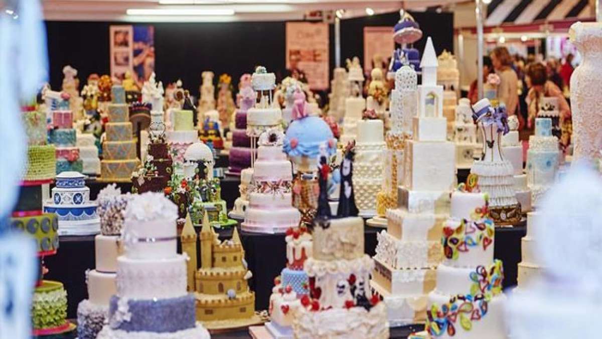 Feiern Sie den Internationalen Tag der Torte und entdecken Sie, wie dieses süße Fest Menschen auf der ganzen Welt durch köstliche Kreationen und Musik verbindet.