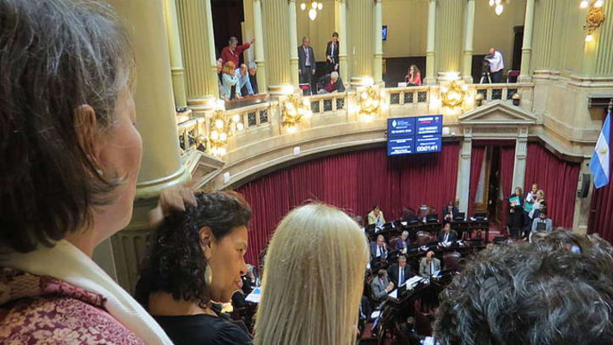 In Argentinien wird der Nationale Tag des Schauspielers ebenfalls jährlich am zweiten Montag im Mai begangen. In Argentinien wird der Nationale Tag des Schauspielers ebenfalls jährlich am zweiten Montag im Mai begangen.