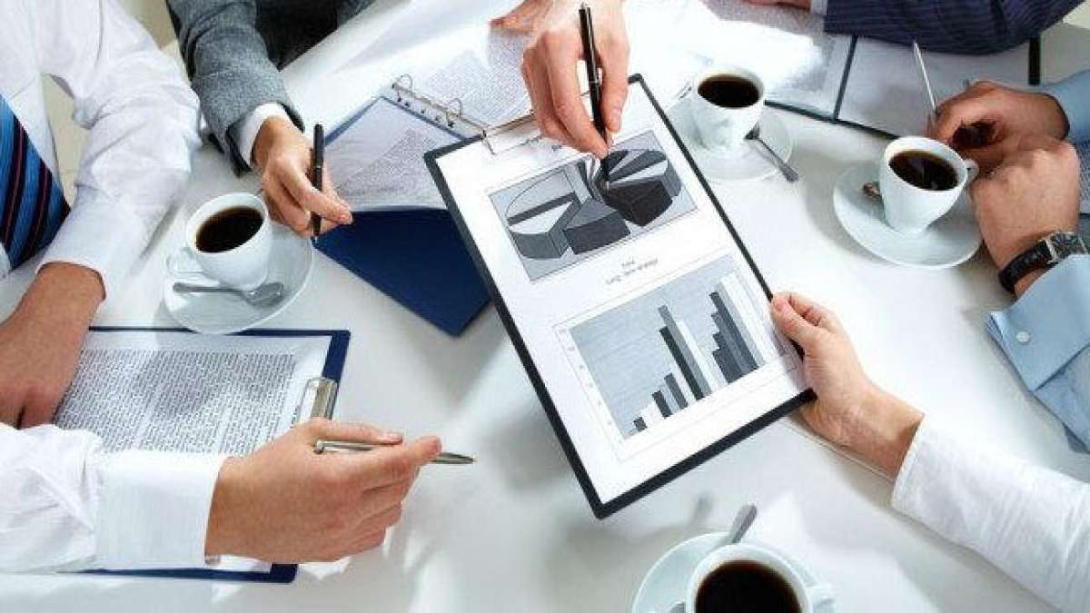 Der erste Studiengang für Verwaltung wurde 1941 eingeführt. Der erste Studiengang für Verwaltung wurde 1941 eingeführt.