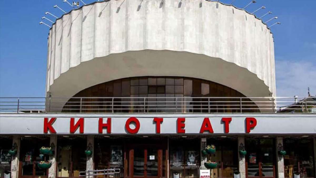 Feiern Sie den Tag des belarussischen Films am 17. Dezember, ein besonderer Tag, der die reiche Geschichte und das kreative Erbe der Filmproduktion in Belarus ehrt. Feiern Sie den Tag des belarussischen Films am 17. Dezember, ein besonderer Tag, der die reiche Geschichte und das kreative Erbe der Filmproduktion in Belarus ehrt.