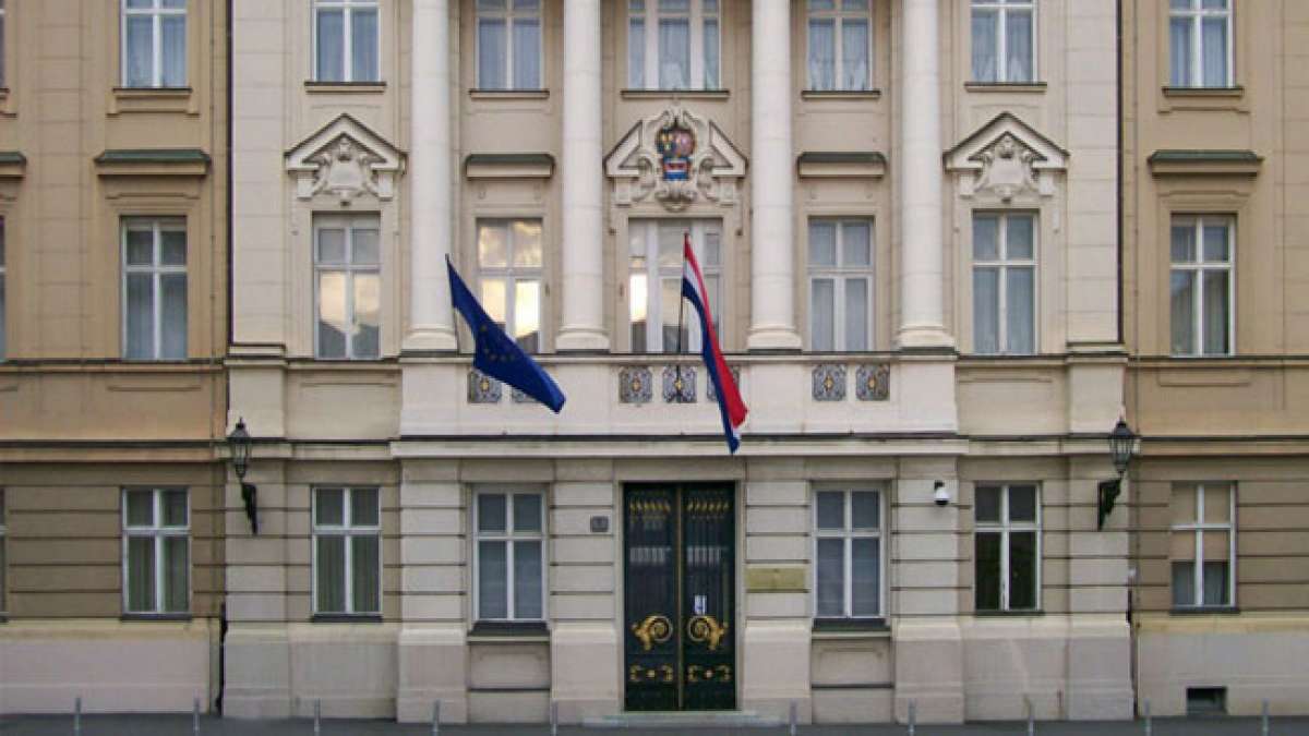 Feiern Sie den Tag der internationalen Anerkennung Kroatiens: Am 15. Januar 1992 erhielt Kroatien die internationale Anerkennung von 12 EU-Ländern. Feiern Sie den Tag der internationalen Anerkennung Kroatiens: Am 15. Januar 1992 erhielt Kroatien die internationale Anerkennung von 12 EU-Ländern.