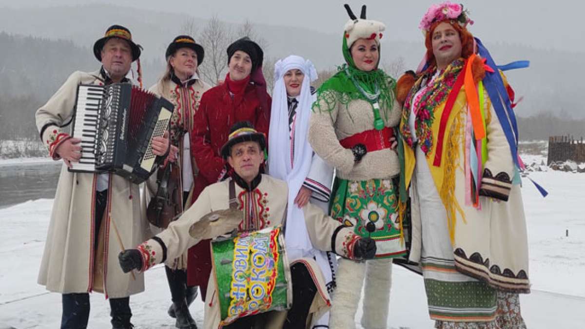 Feiern Sie den ukrainischen Volks- und Kirchenfeiertag der Malanka am 13. Januar, dem Vorabend des "alten" Neujahrs, auch bekannt als Großzügiger Abend zu Ehren des Heiligen Basilius des Großen.