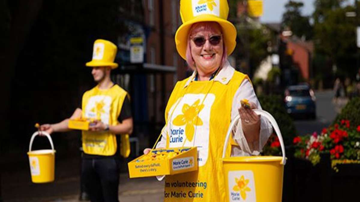 Unterstützen Sie Marie Curie's Great Daffodil Appeal und ermöglichen Sie Menschen in Somerset und Nord-Devon den Zugang zu dringend benötigter Pflege und Unterstützung in ihrer schwersten Zeit. Unterstützen Sie Marie Curie's Great Daffodil Appeal und ermöglichen Sie Menschen in Somerset und Nord-Devon den Zugang zu dringend benötigter Pflege und Unterstützung in ihrer schwersten Zeit.