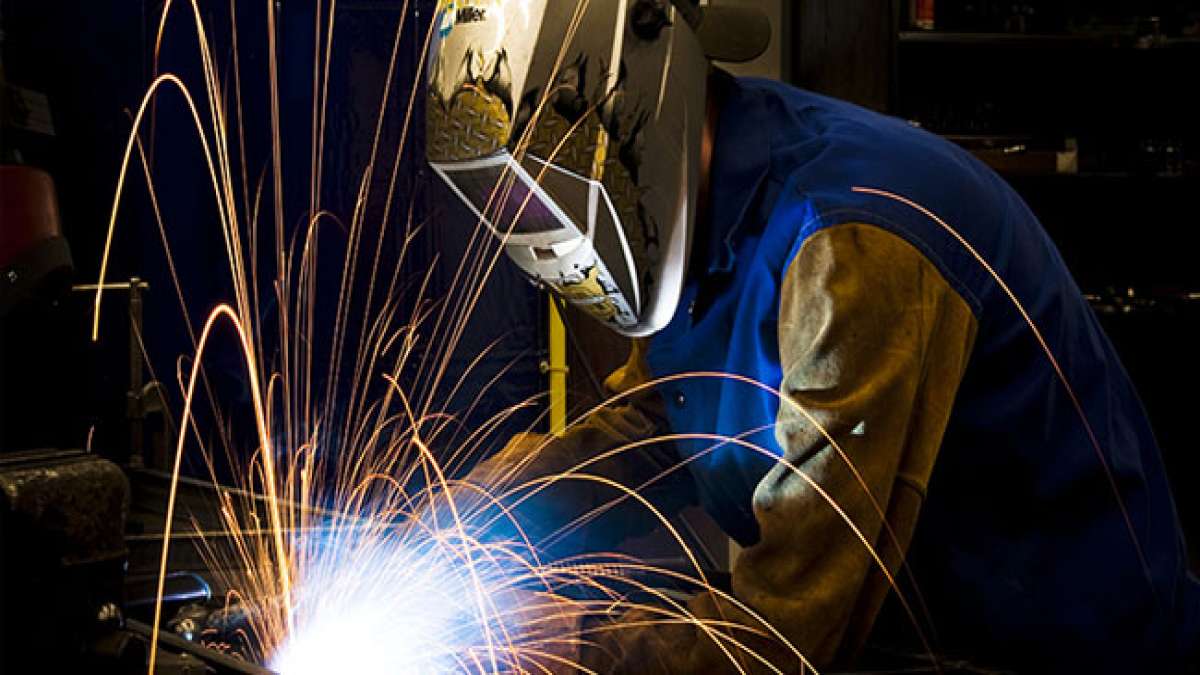 Russland: Tag der Schweißer - Ein Tag, um sich an die unsichtbaren Helden zu erinnern, die unsere Welt zusammenschweißen Russland: Tag der Schweißer - Ein Tag, um sich an die unsichtbaren Helden zu erinnern, die unsere Welt zusammenschweißen