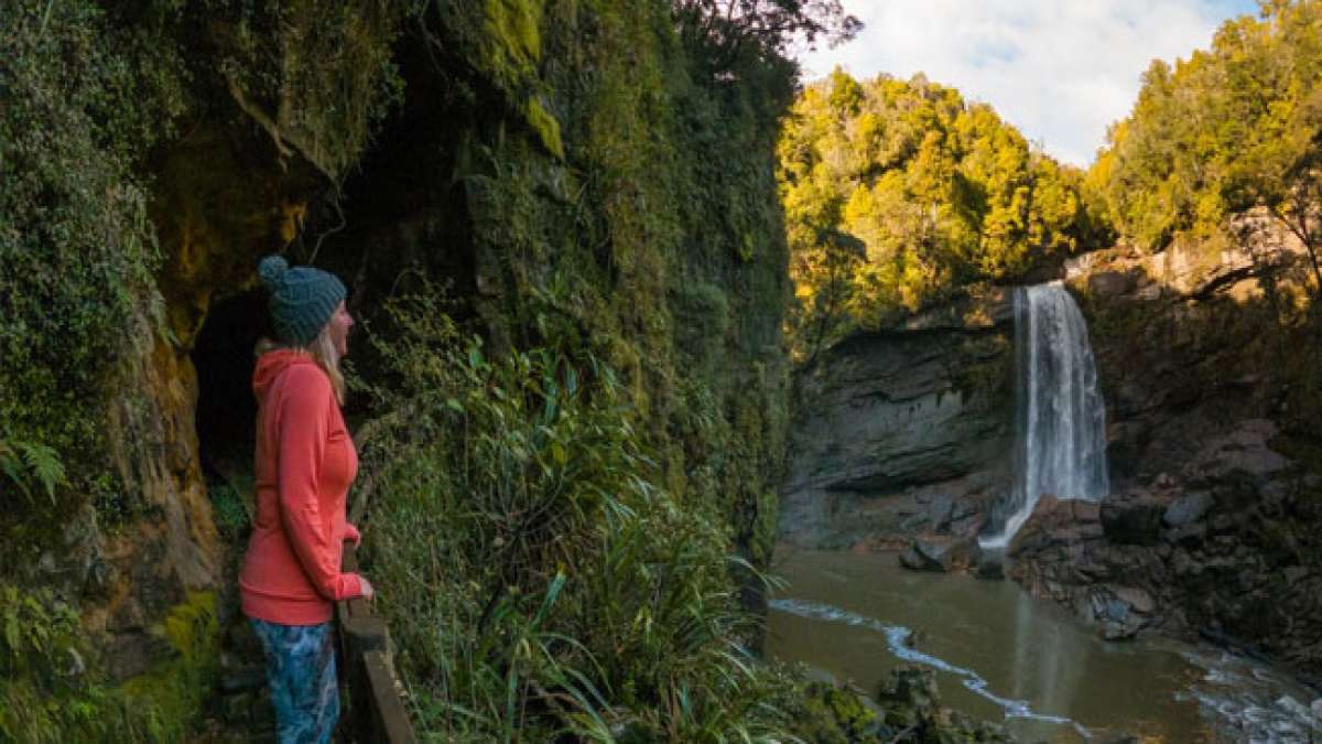 Entdecken Sie die faszinierende Geschichte der Westküste Neuseelands