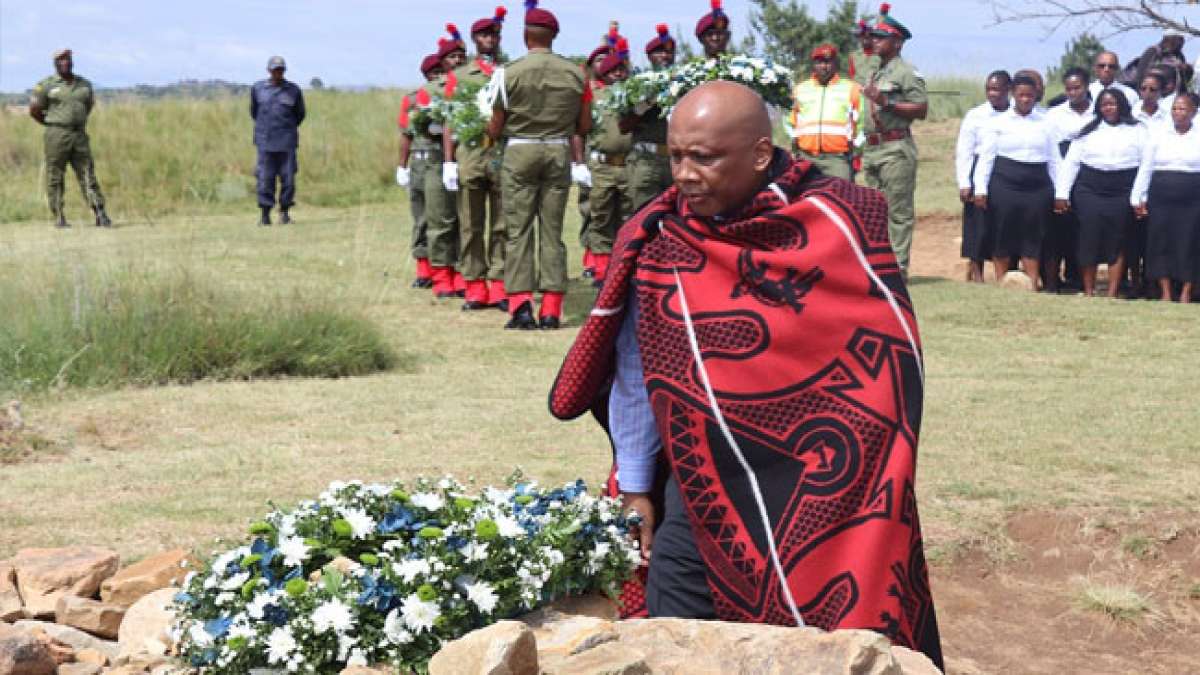 Entdecke die einzigartige Enklave, reich an Wasser, Diamanten und atemberaubenden Höhenlagen. Entdecke die einzigartige Enklave, reich an Wasser, Diamanten und atemberaubenden Höhenlagen.