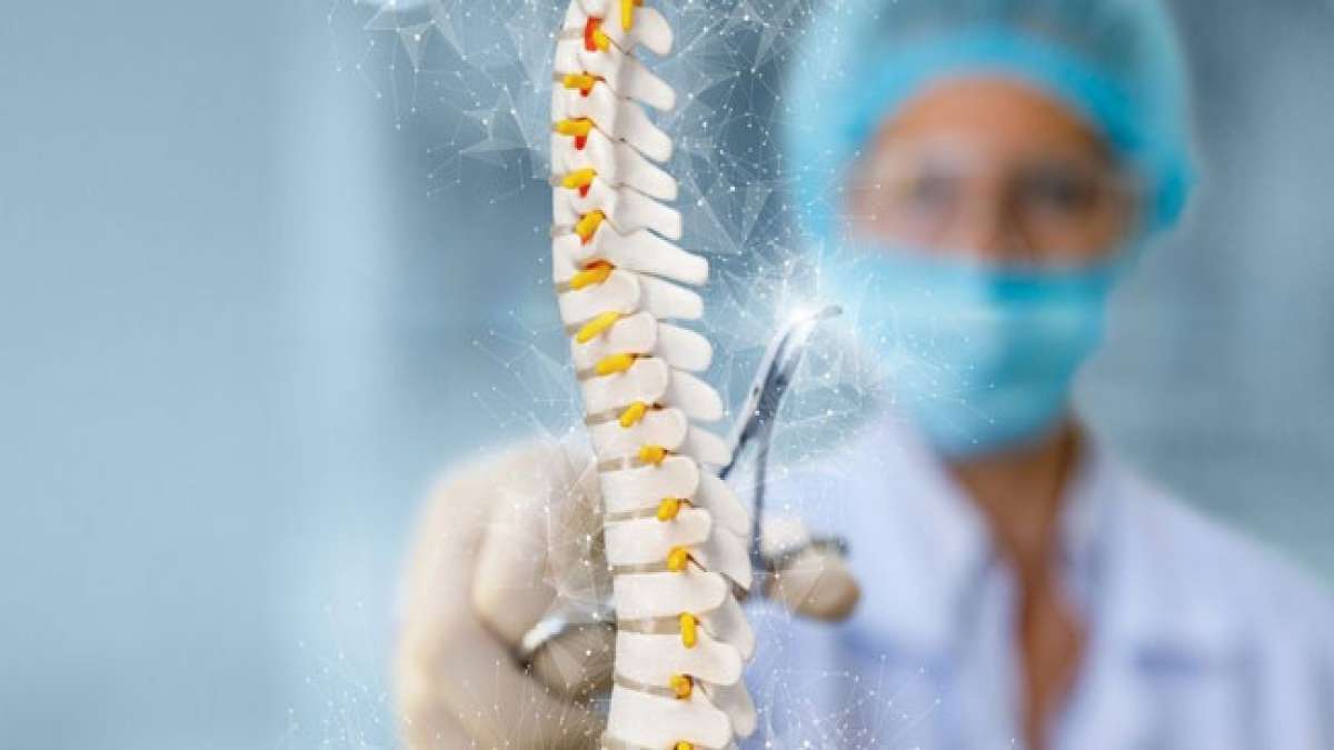 Entdecken Sie, wie Sie Ihre Wirbelsäule gesund erhalten und Schmerzen vermeiden können, indem Sie den Welttag der Wirbelsäule am 16. Oktober feiern.