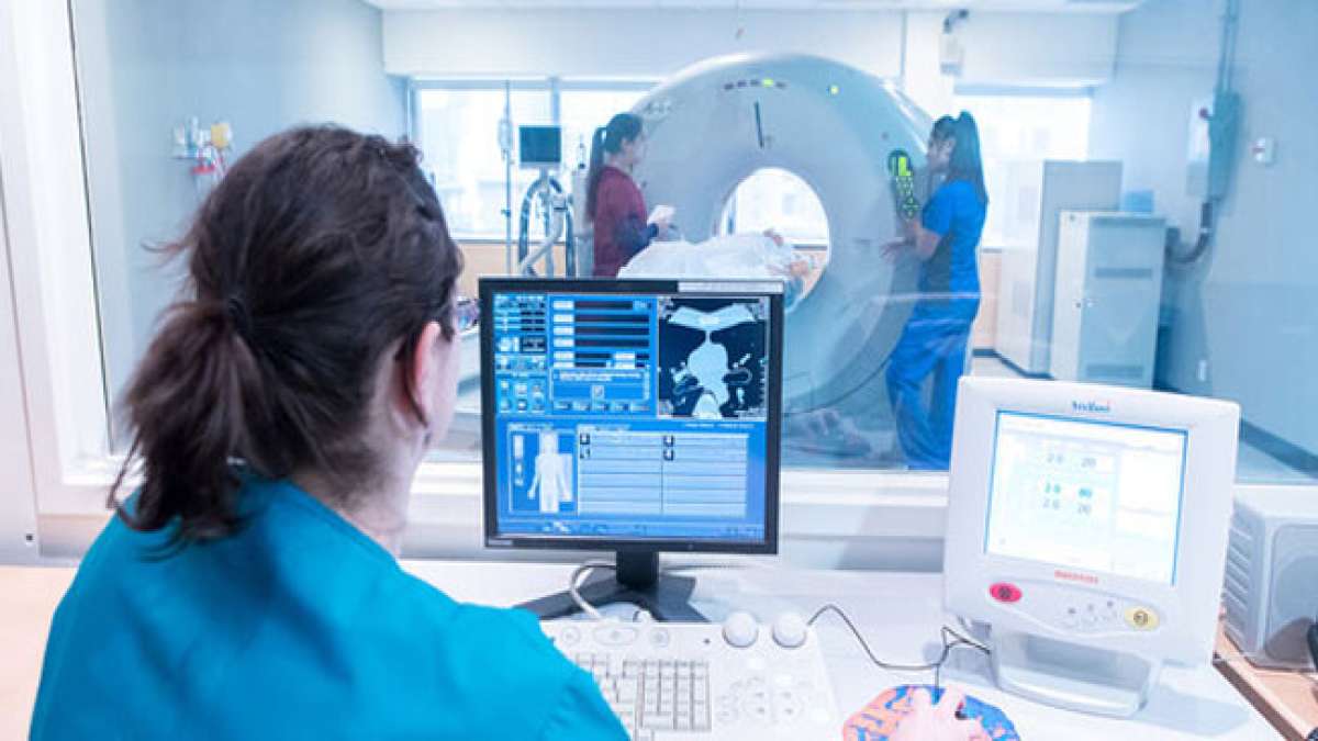 Medizinische Strahlentherapeuten in Kanada werden während der Woche der Medizinischen Strahlentherapeuten geehrt. Medizinische Strahlentherapeuten in Kanada werden während der Woche der Medizinischen Strahlentherapeuten geehrt.