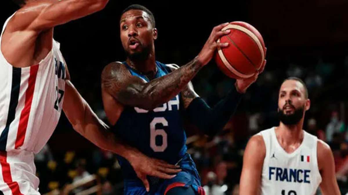 Feiern Sie den Nationalen Basketballtag und die Geburt von James Naismith, dem Erfinder des Basketballs! Dieser inoffizielle Feiertag ehrt die Sportart, die Amerika und die ganze Welt im Sturm erobert hat. Feiern Sie den Nationalen Basketballtag und die Geburt von James Naismith, dem Erfinder des Basketballs! Dieser inoffizielle Feiertag ehrt die Sportart, die Amerika und die ganze Welt im Sturm erobert hat.