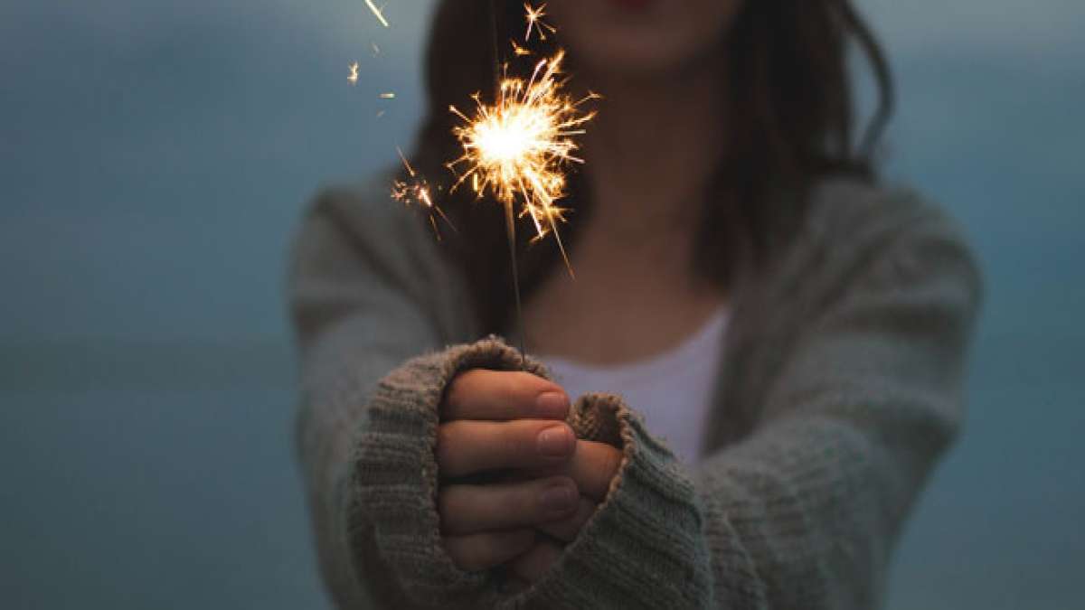 Feiern Sie Sylwester in Polen und begrüßen Sie das neue Jahr mit rauschenden Festen, Bällen, Feuerwerken und einem Hauch von Luxus, während Sie die faszinierende Geschichte dieses traditionsreichen Silvesterabends erleben.