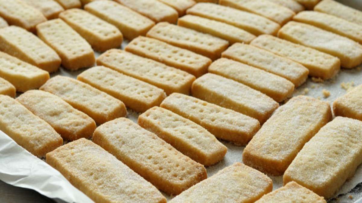 Entdecken Sie den Nationalen Tag des Shortbreads und der Bohne in den USA - von der Geschichte des zarten Mürbegebäcks bis zur Faszination von Bohnen in der amerikanischen Küche. Entdecken Sie den Nationalen Tag des Shortbreads und der Bohne in den USA - von der Geschichte des zarten Mürbegebäcks bis zur Faszination von Bohnen in der amerikanischen Küche.