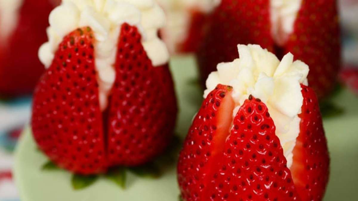 Erdbeer-Sahne: Die perfekte Kombination aus fruchtigem Genuss und süßem Geschmack