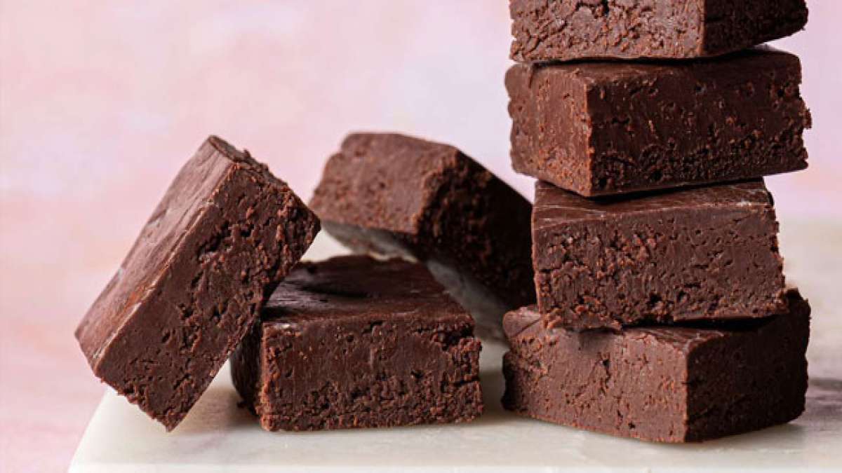 Feiern Sie den Nationalen Tag des Karamells und tauchen Sie ein in die süße Welt von Fudge.