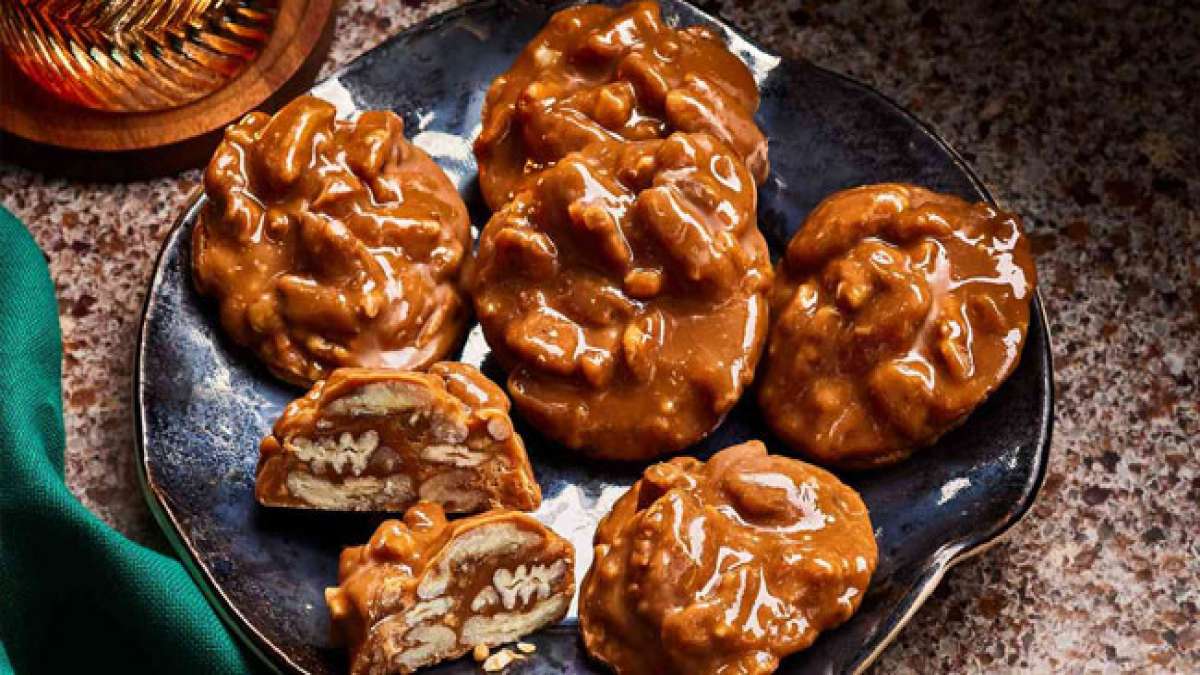 Feiern Sie den Nationalen Pralinentag in den USA mit einem süßen Genuss, der seit 1912 die Herzen der Naschkatzen erobert. Feiern Sie den Nationalen Pralinentag in den USA mit einem süßen Genuss, der seit 1912 die Herzen der Naschkatzen erobert.