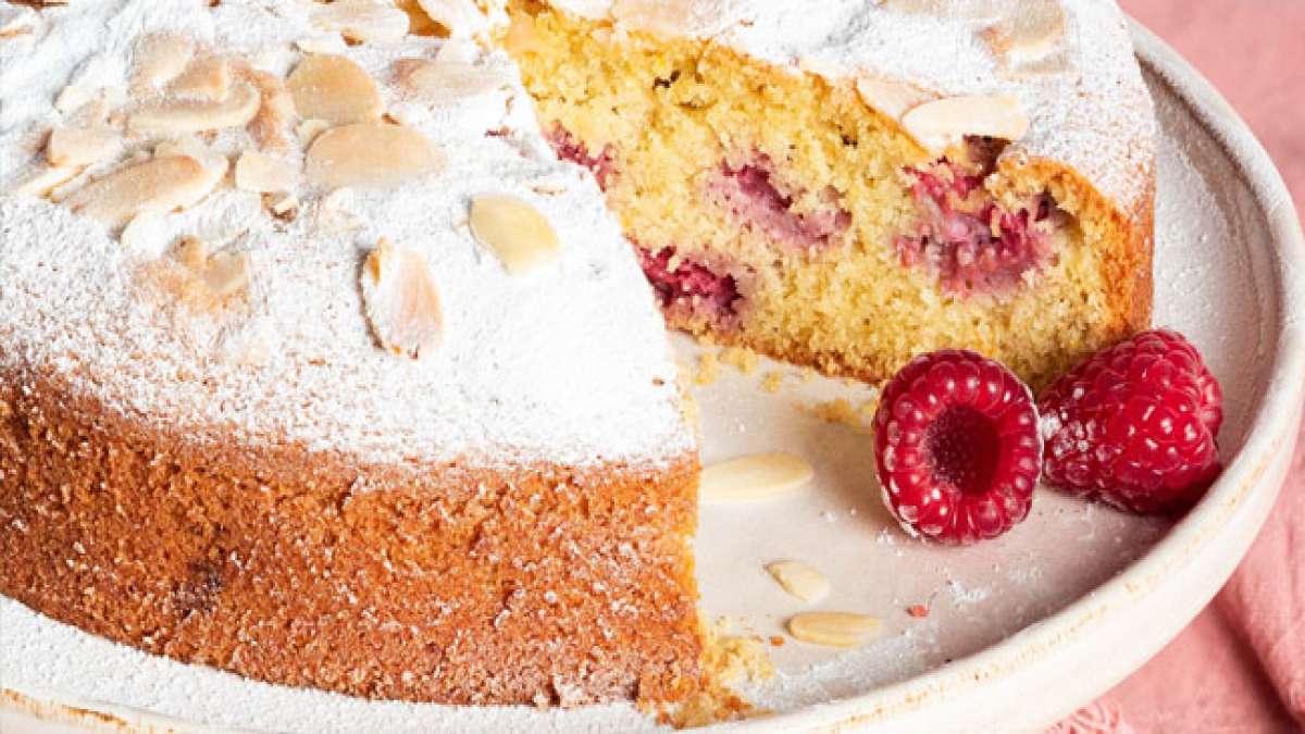Feiern Sie den Nationalen Himbeerkuchentag in den USA am 31. Juli und entdecken Sie die süße Verlockung von saftigen Himbeeren in einem köstlichen Kuchen.