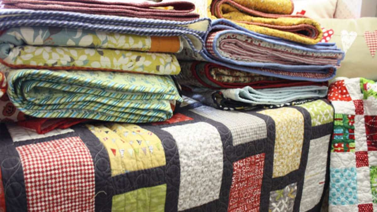 Besuchen Sie den Tag Ihres örtlichen Quilt-Shops: Feiern Sie die Kunst des Quiltens